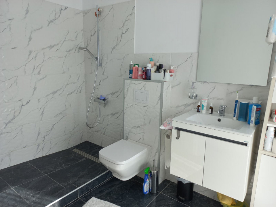 Casa individuala cu 5 camere, garaj si teren de 772 mp - zona Ghiroda 7, foxfort.ro