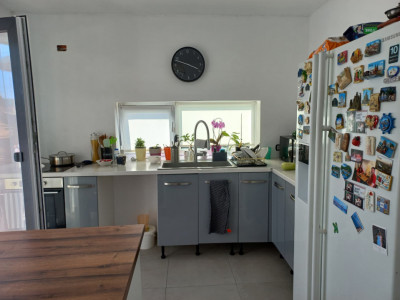 Casa individuala cu 5 camere, garaj si teren de 772 mp - zona Ghiroda imagine mica 5, foxfort.ro