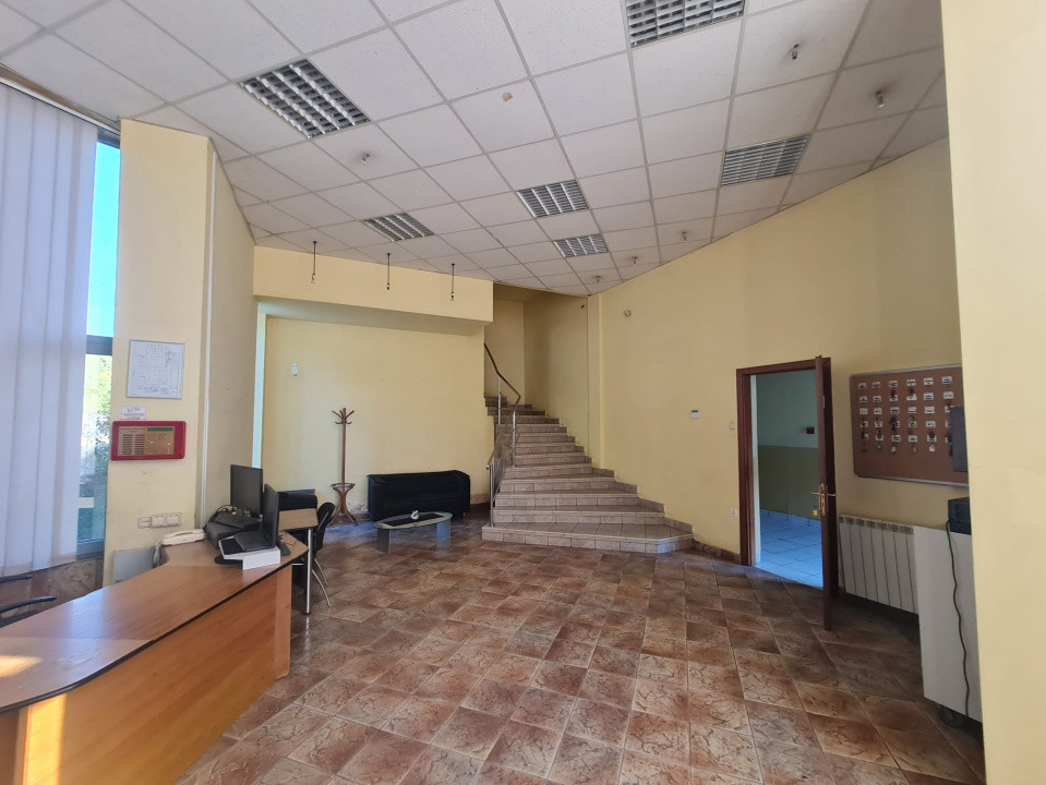 Spatiu generos de inchiriat in Deta, jud. Timis 1, foxfort.ro