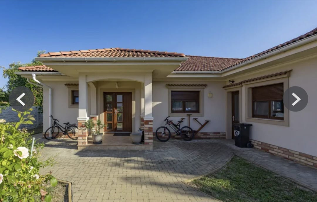 Casa individuala cocheta de vanzare in Sanmihaiu Roman 12, foxfort.ro