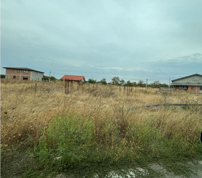 Teren intravilan de 922 mp cu utilitati - Ianova  1, foxfort.ro