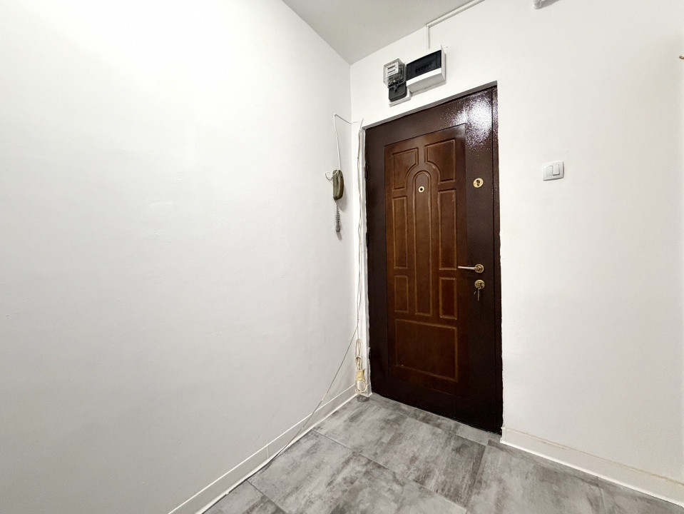 Apartament cu 2 camere de inchiriat, etajul 1, aproape de Iulius Mall 10, foxfort.ro