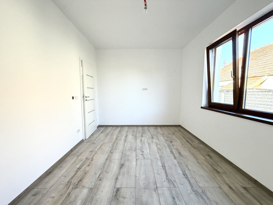 Casa individuala cu 4 camere, teren 900 mp, cu toate utilitatile - Sanandrei 7, foxfort.ro