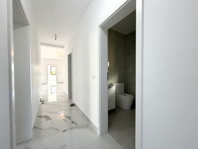 Casa individuala cu 4 camere, teren 900 mp, cu toate utilitatile - Sanandrei imagine mica 10, foxfort.ro