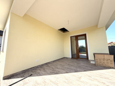 Casa individuala cu 4 camere, teren 900 mp, cu toate utilitatile - Sanandrei imagine mica 15, foxfort.ro