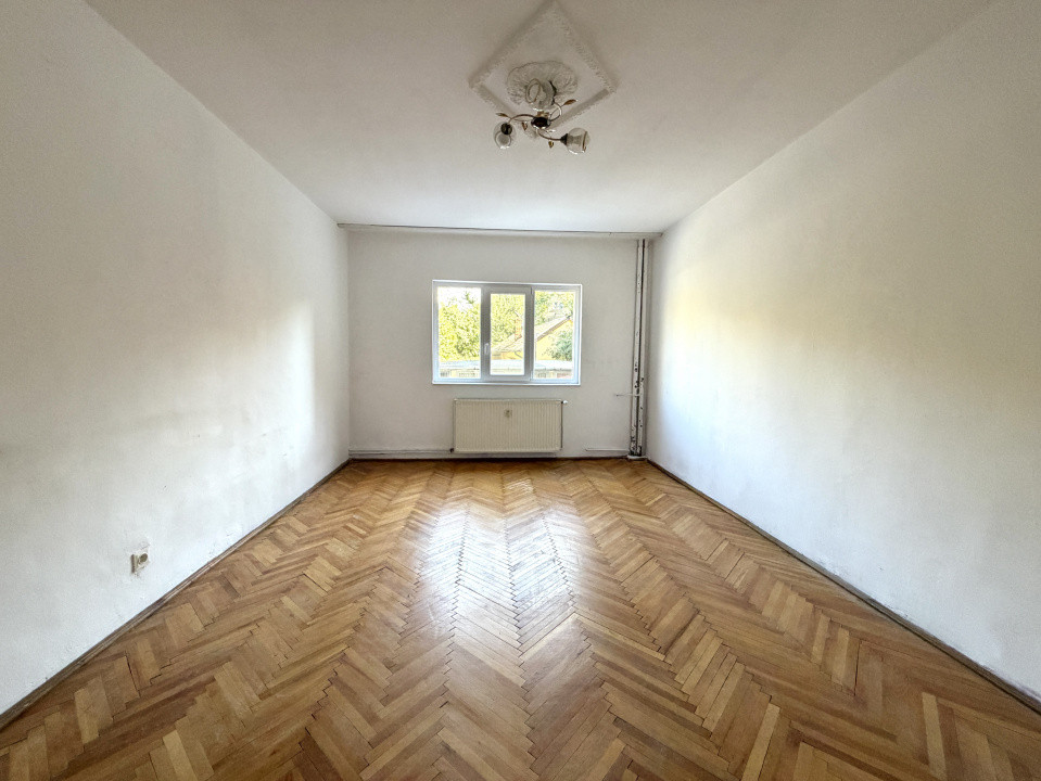 Apartament cu 2 camere nemobilat, centrala proprie - zona Torontalului 1, foxfort.ro