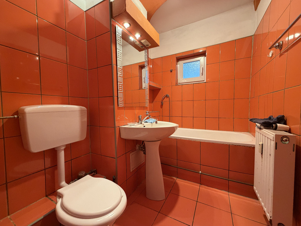 Apartament cu 2 camere nemobilat, centrala proprie - zona Torontalului 7, foxfort.ro