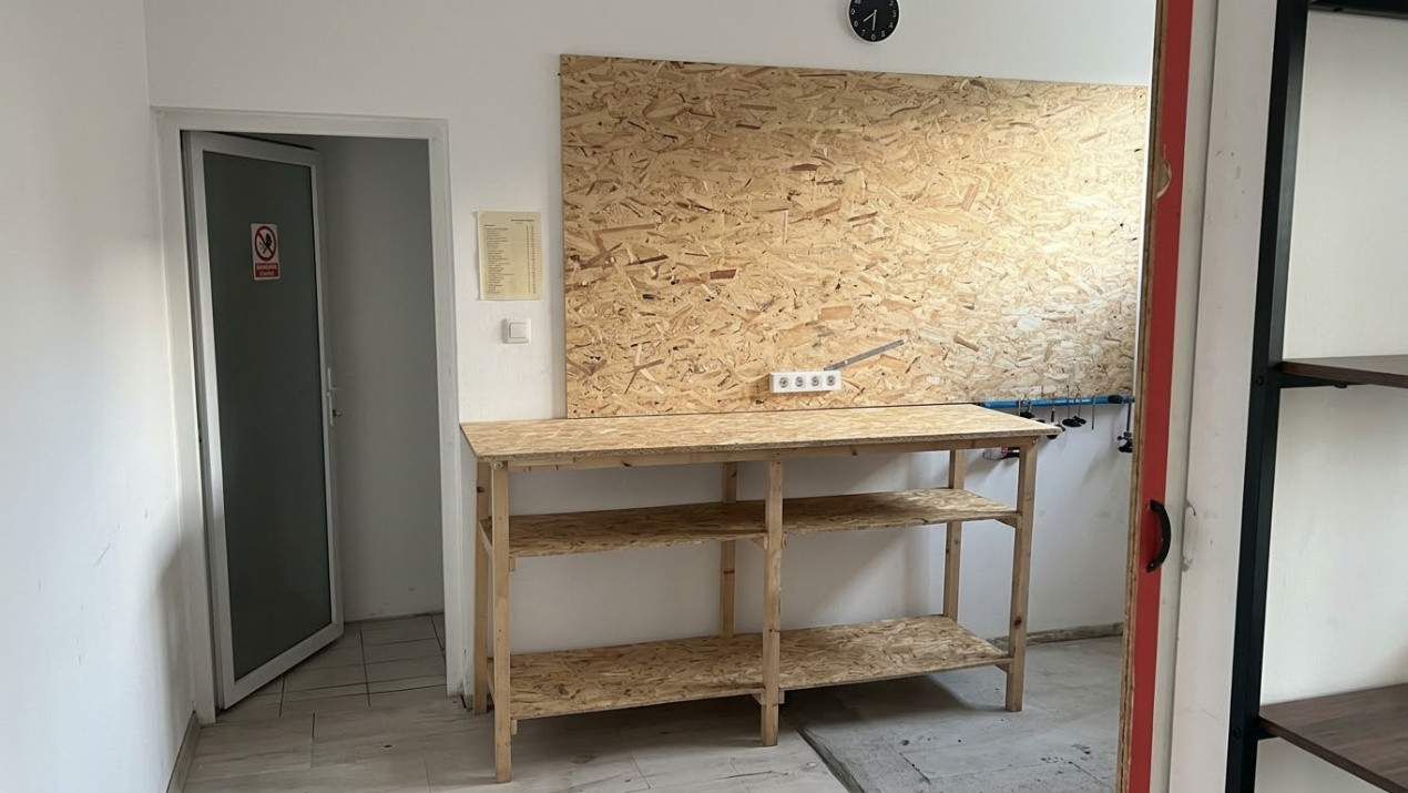 Spatiu comercial cu 4 incaperi, ideal pentru investitie - zona Girocului 1, foxfort.ro