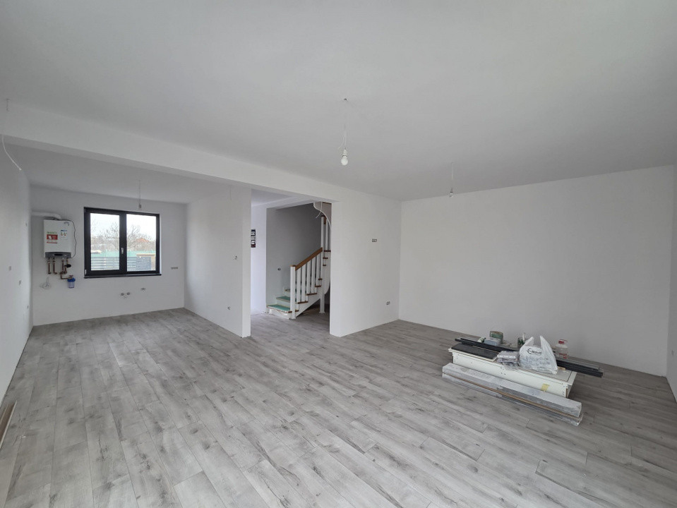 Duplex cu 4 camere de vanzare in Utvin  2, foxfort.ro