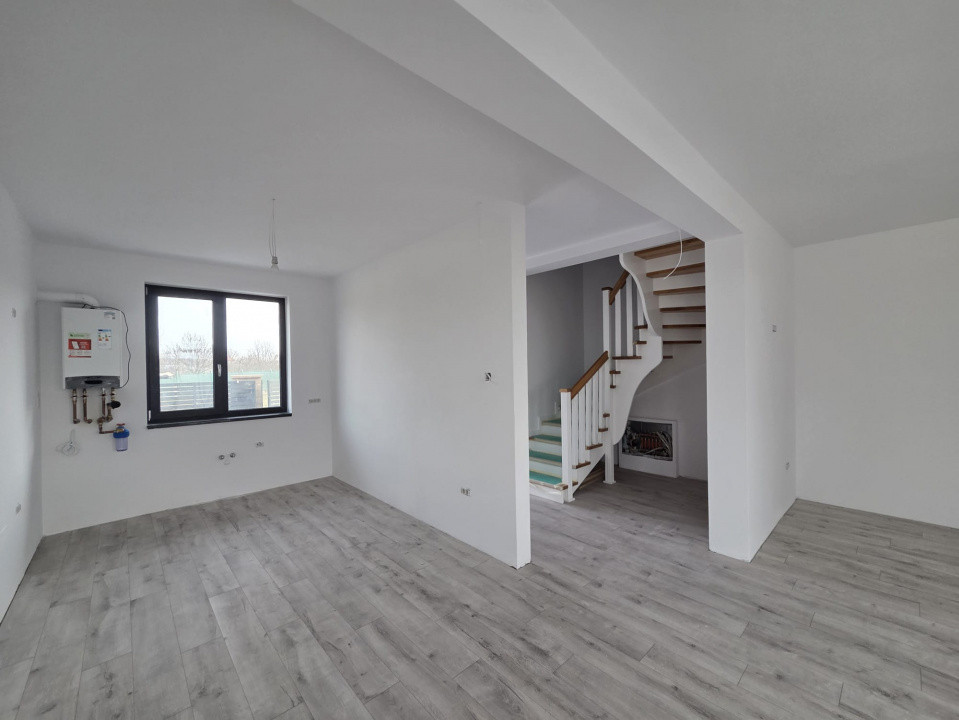 Duplex cu 4 camere de vanzare in Utvin  4, foxfort.ro