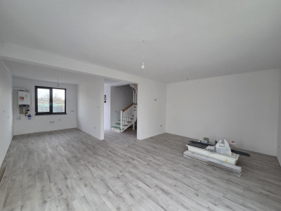 Duplex cu 4 camere de vanzare in Utvin  imagine mica 2, foxfort.ro