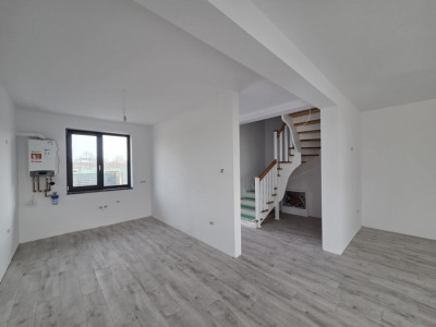 Duplex cu 4 camere de vanzare in Utvin  imagine mica 4, foxfort.ro