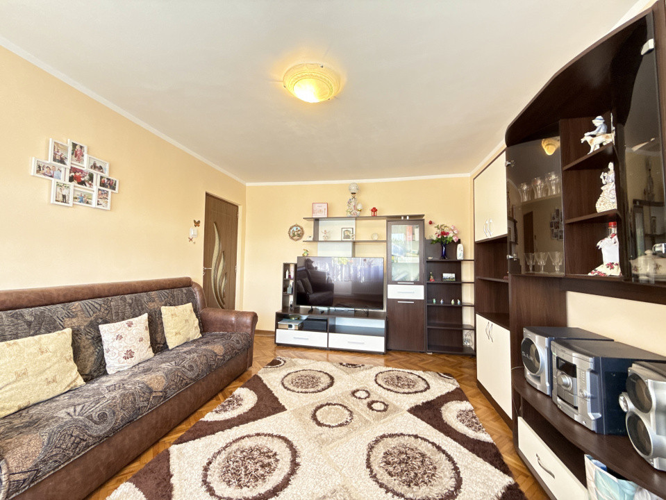 Apartament cu 4 camere | Boxa notata in CF | Bloc anvelopat | Zona Cetatii 10, foxfort.ro
