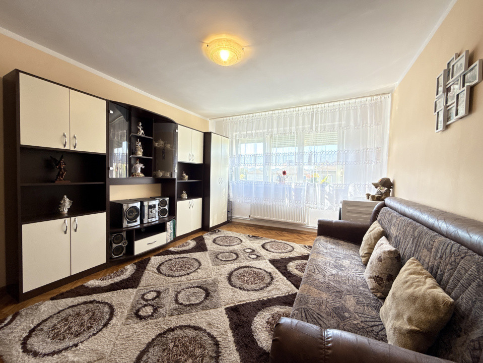 Apartament cu 4 camere | Boxa notata in CF | Bloc anvelopat | Zona Cetatii 15, foxfort.ro