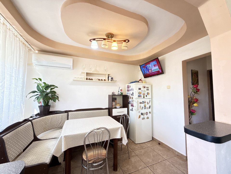 Apartament cu 4 camere | Boxa notata in CF | Bloc anvelopat | Zona Cetatii 32, foxfort.ro