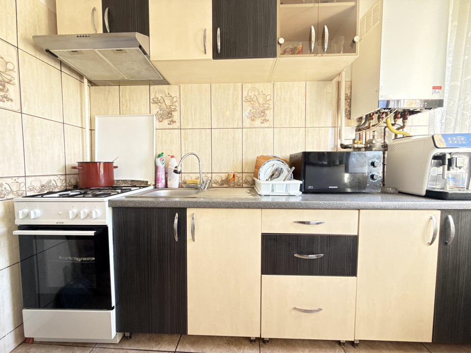 Apartament cu 4 camere | Boxa notata in CF | Bloc anvelopat | Zona Cetatii 38, foxfort.ro
