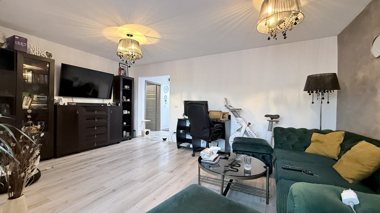 Apartament de inchiriat cu 3 camere, etaj 2 - Lipovei 4, foxfort.ro