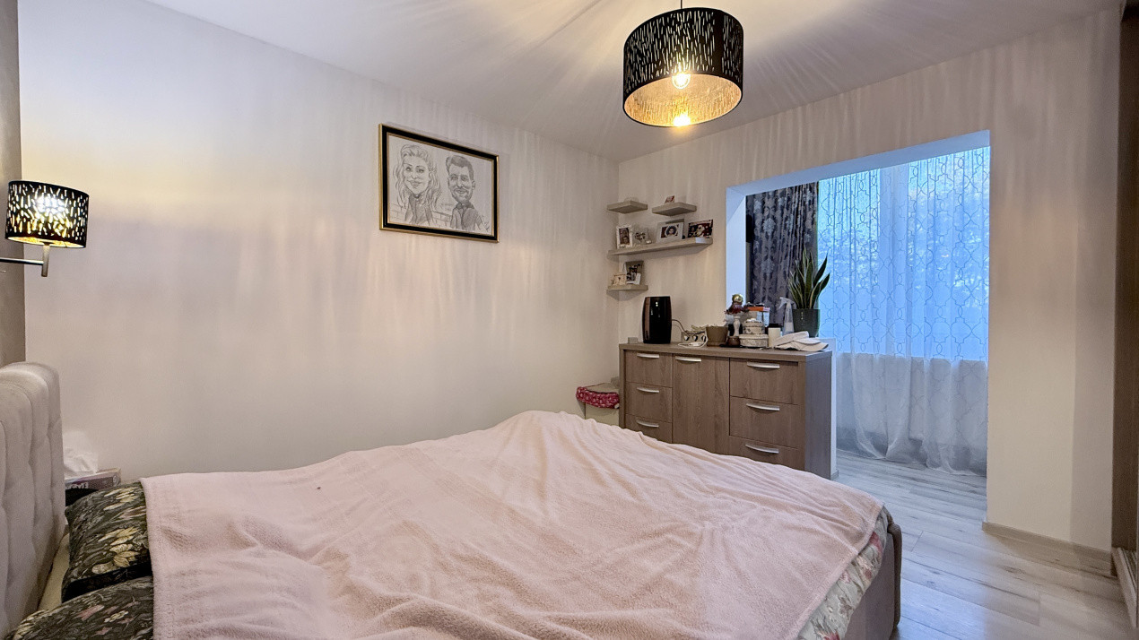 Apartament de inchiriat cu 3 camere, etaj 2 - Lipovei 5, foxfort.ro