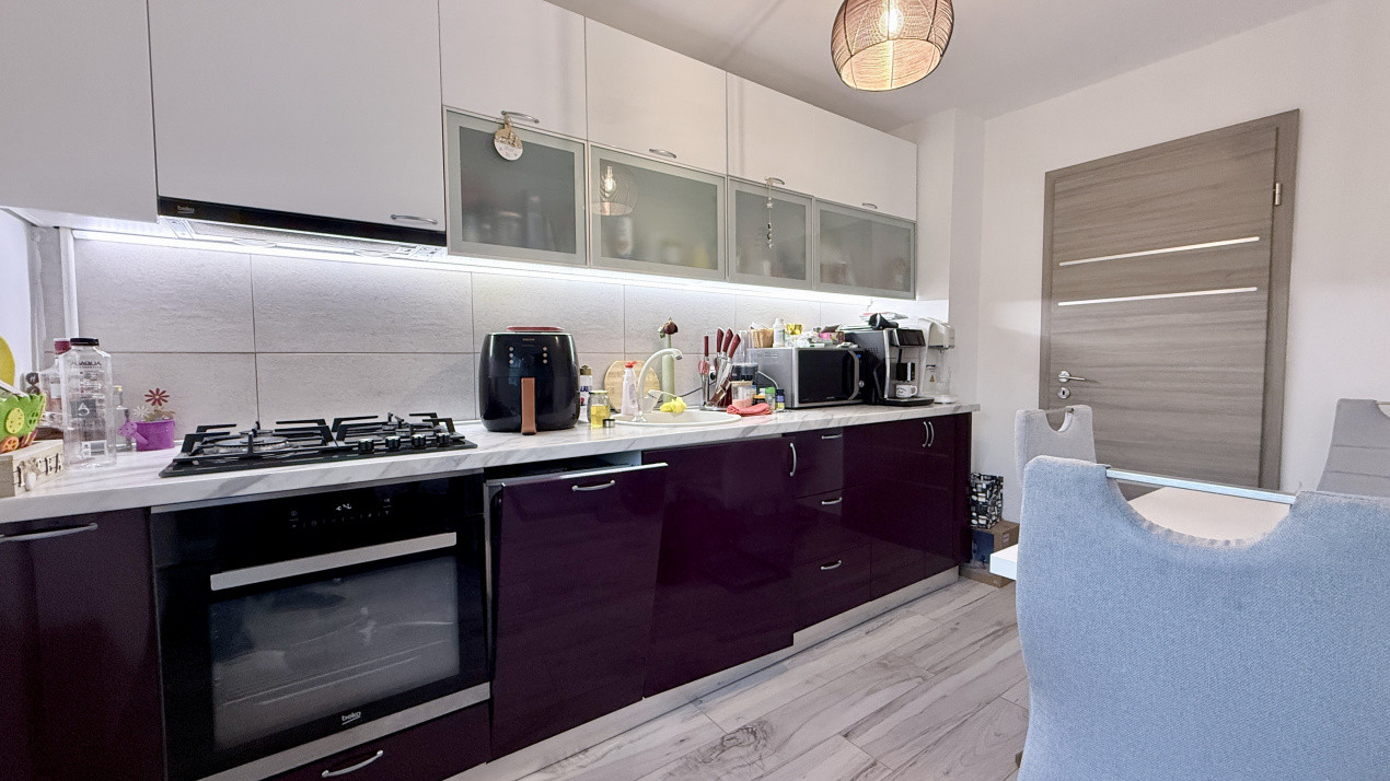 Apartament de inchiriat cu 3 camere, etaj 2 - Lipovei 11, foxfort.ro