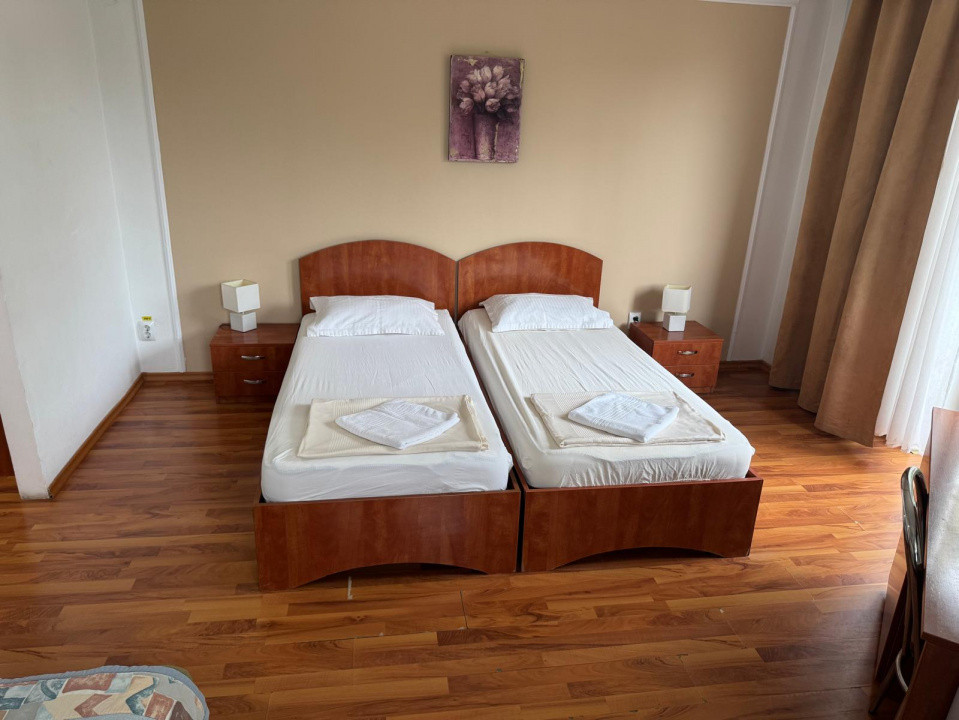 Pensiune de vanzare 16 camere, 600 mp - zona Mehala - Potential de extindere 2, foxfort.ro