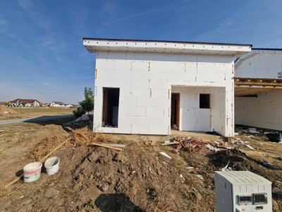 Duplex de vanzare 4 camere si teren de 333 mp - zona Lidl Drumul Boilor imagine mica 4, foxfort.ro