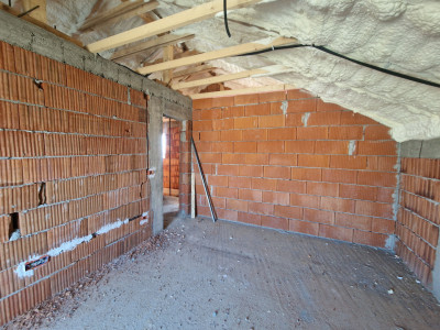 Duplex de vanzare 4 camere si teren de 333 mp - zona Lidl Drumul Boilor imagine mica 5, foxfort.ro