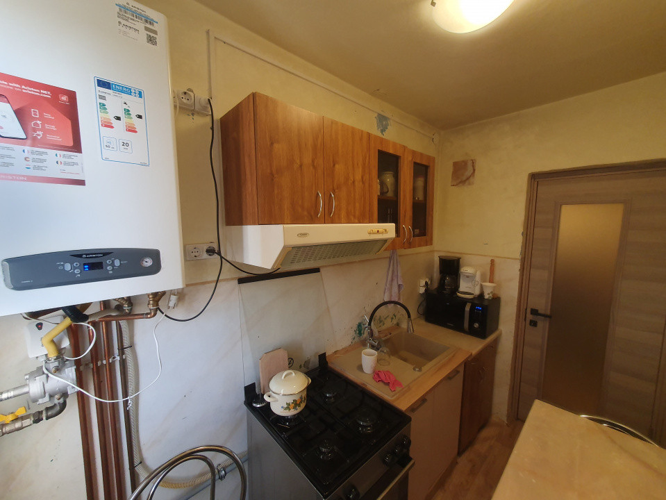 Apartament 2 camere, etaj 2, centrala proprie - Zona Steaua 11, foxfort.ro