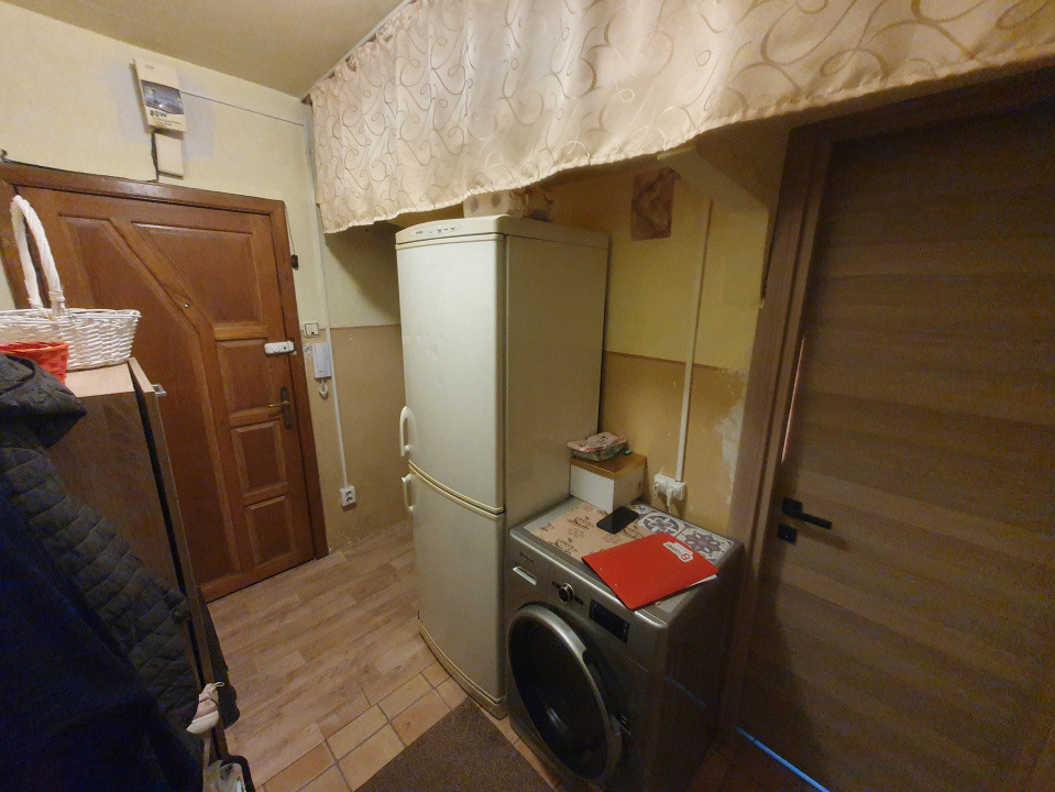 Apartament 2 camere, etaj 2, centrala proprie - Zona Steaua 13, foxfort.ro