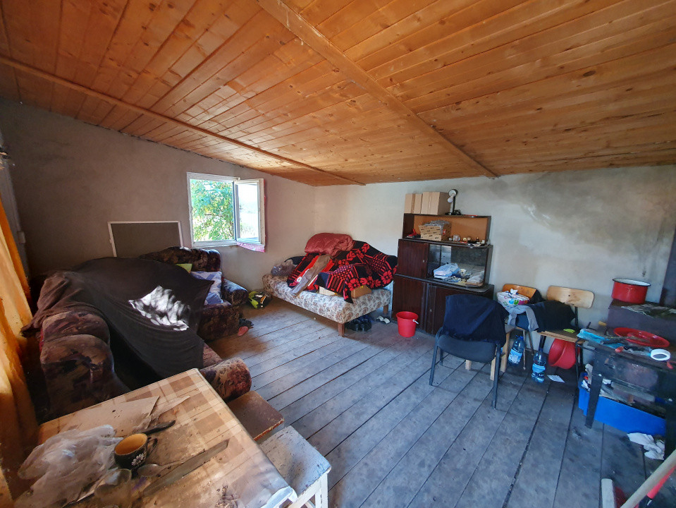 Casa individuala la rosu, intabulata - Uliuc - Sacosu Turcesc 12, foxfort.ro