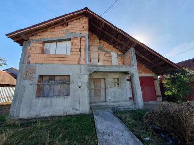 Casa individuala la rosu, intabulata - Uliuc - Sacosu Turcesc imagine mica 15, foxfort.ro