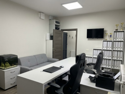 COMISION 0 % Spatiu comercial cu 8 incaperi de inchiriat - Mosnita Noua imagine mica 5, foxfort.ro