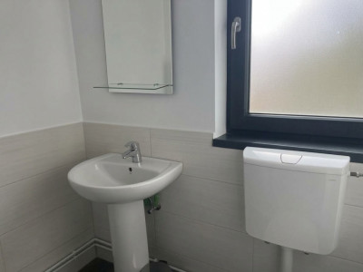 COMISION 0 % Spatiu comercial cu 8 incaperi de inchiriat - Mosnita Noua imagine mica 7, foxfort.ro