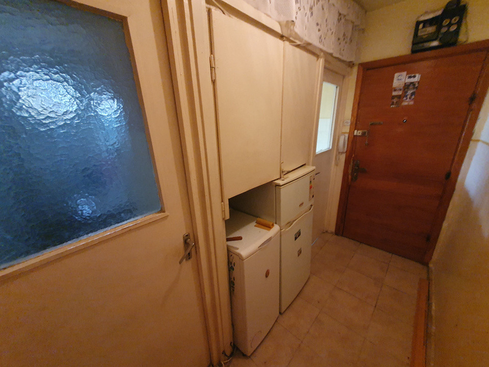 Apartament 2 camere, etaj 4, bloc izolat, acoperis - Zona Girocului 15, foxfort.ro