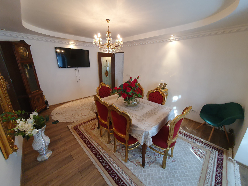Apartament 3 camere, etaj 2, bloc izolat, - Zona Girocului 2, foxfort.ro
