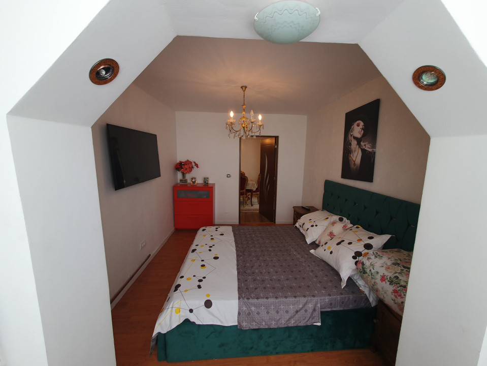 Apartament 3 camere, etaj 2, bloc izolat, - Zona Girocului 9, foxfort.ro