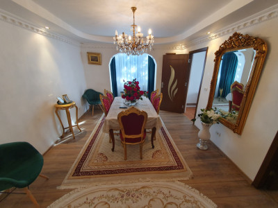 Apartament 3 camere, etaj 2, bloc izolat, - Zona Girocului