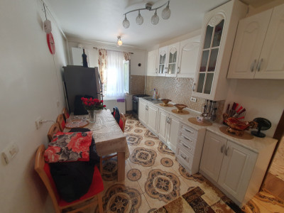 Apartament 3 camere, etaj 2, bloc izolat, - Zona Girocului imagine mica 13, foxfort.ro