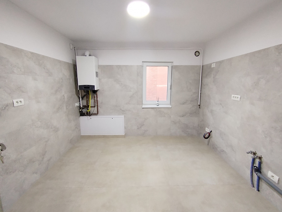 COMISION 0% Apartament cu 4 camere de vanzare, zona Complexul Studentesc  4, foxfort.ro
