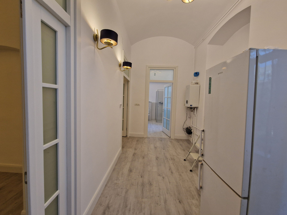 Apartament cu 3 camere de inchiriat in Piata Libertatii 1, foxfort.ro