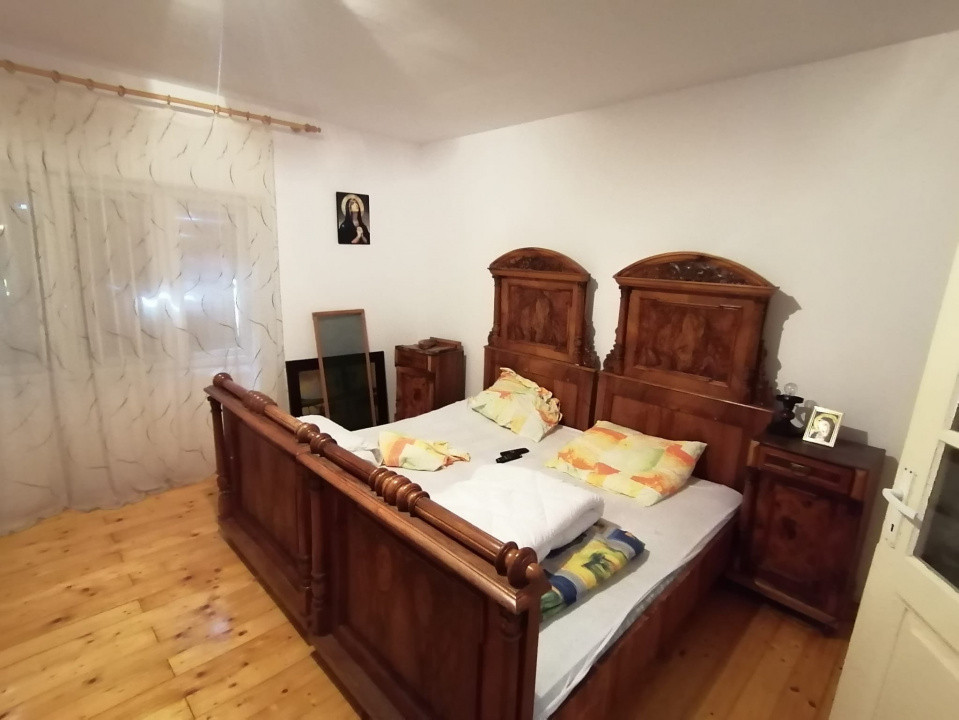 Casa svabeasca de vanzare in Charlottenburg | 4.316 mp teren | Livada pe rod 1, foxfort.ro