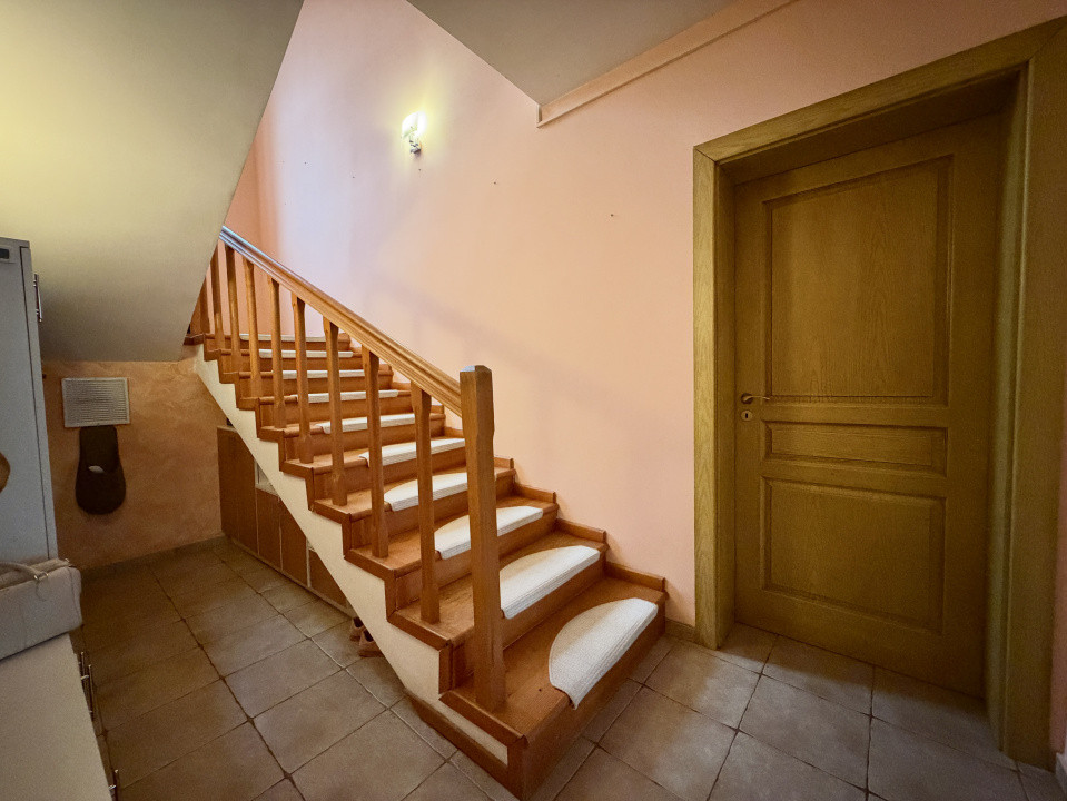 Casa individuala cu 5 camere, teren 655 mp cu toate utilitatile - Sanandrei 17, foxfort.ro