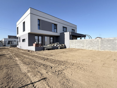 Duplex 4 camere zona Kaufland, perete departitor izolat - Mosnita Noua