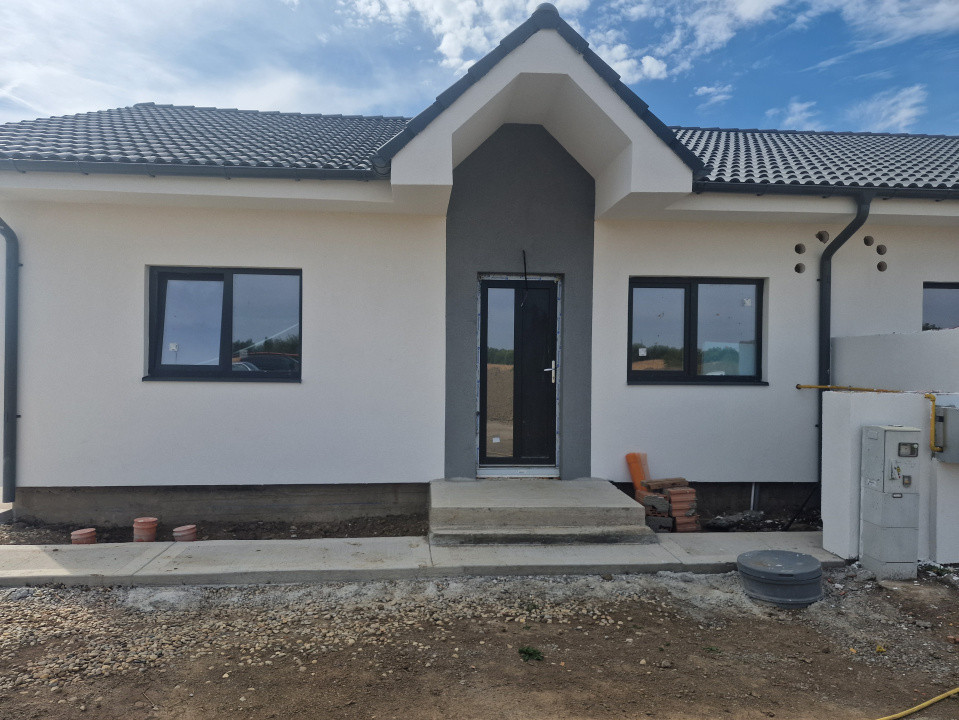 Duplex de vanzare cu 3 camere, zona Drumul Manastirii 1, foxfort.ro