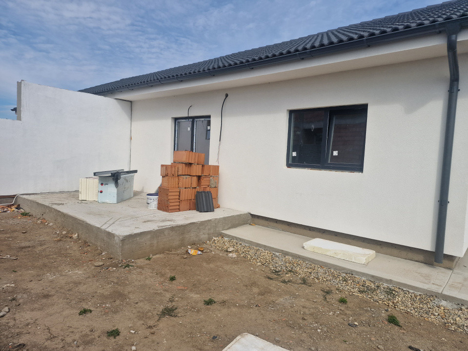 Duplex de vanzare cu 3 camere, zona Drumul Manastirii 2, foxfort.ro