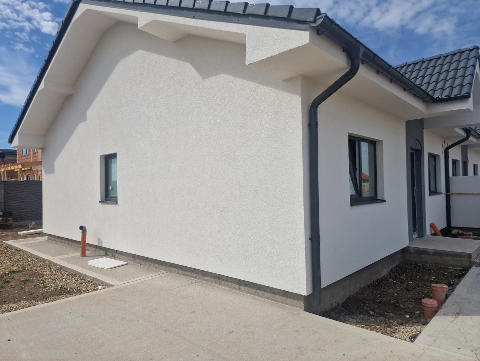 Duplex de vanzare cu 3 camere, zona Drumul Manastirii 3, foxfort.ro