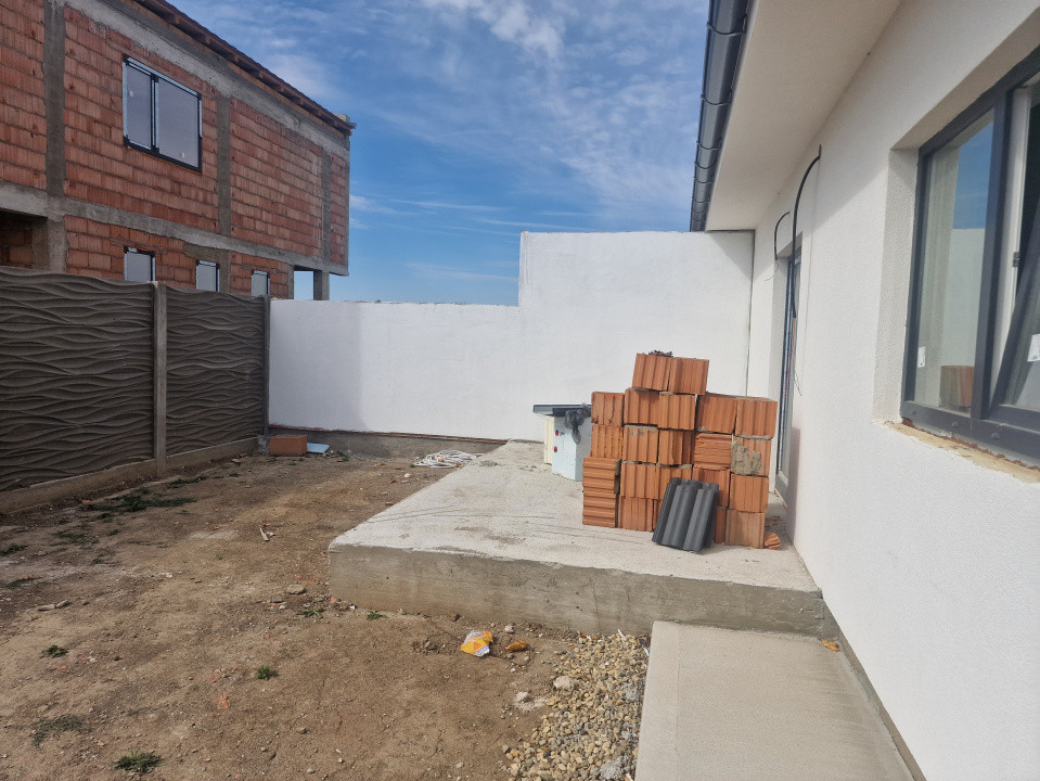 Duplex de vanzare cu 3 camere, zona Drumul Manastirii 4, foxfort.ro