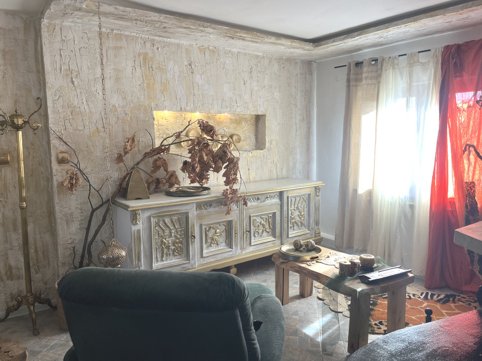 Comision 0% - Apartament cu 4 camere de vanzare - Lugoj 4, foxfort.ro