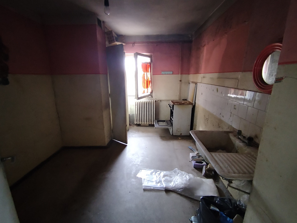 Apartament cu 3 camere de vanzare in Timisoara, zona Soarelui 2, foxfort.ro