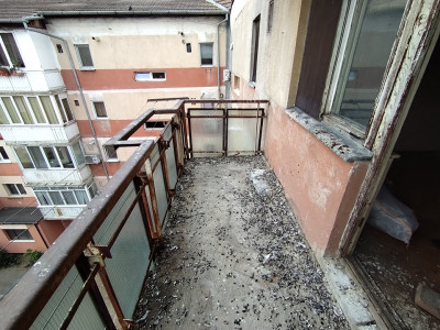 Apartament cu 3 camere de vanzare in Timisoara, zona Soarelui imagine mica 9, foxfort.ro