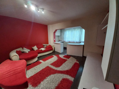 Apartament cu 3 camere, 80 mp utili, mobilat si utilat complet – Zona Lunei